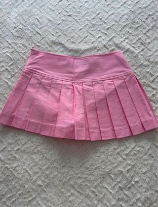 Falda rosa plisada talla M