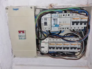 Instalaciones eléctricas y fontanería