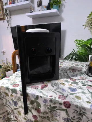 Dispensador Agua Fría/Caliente
