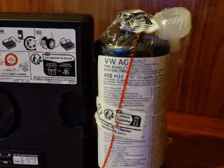 Kit antipinchazos Volkswagen ORIGINAL