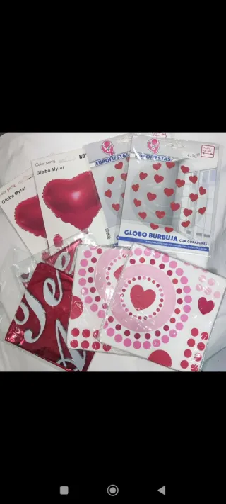 Lote de globos y servilletas de amor