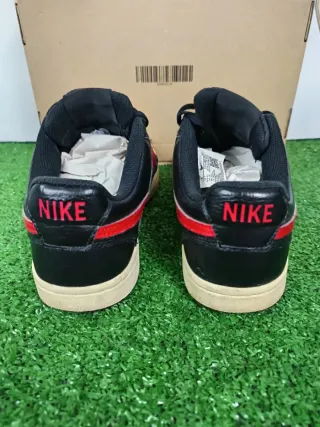 Zapatillas Nike Negras y Rojas