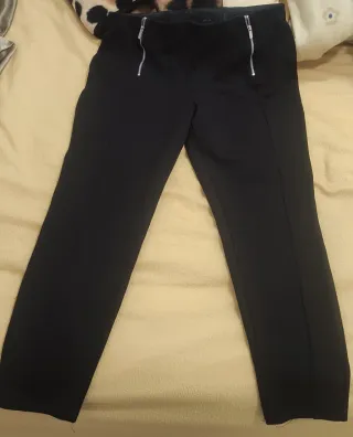 Pantalón negro Lefties con cremalleras