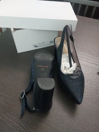 Zapatos de tacón serpiente azul marino