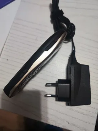 Nokia 6310i con cargador original SIN LIBERAR