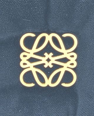 Bolso Loewe Goya Puffer Negro Dorado