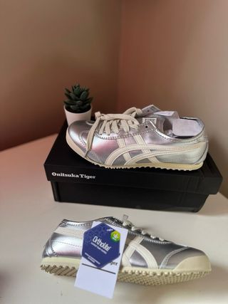 Onitsuka Tiger Mexico 66 Talla 39 Plata/Crema