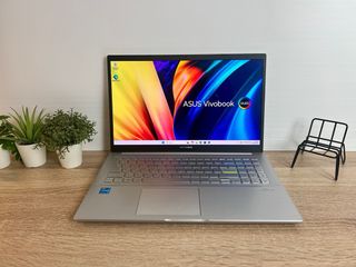 ASUS VivoBook i5 OLED • 12GB • 512SSD Rápido
