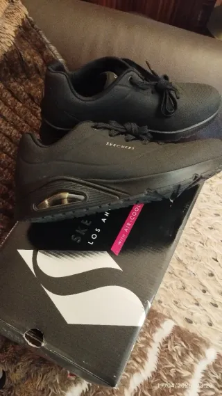 Zapatillas Skechers Negras