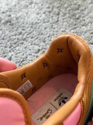 Adidas Forum Low x Los Simpsons Living Room