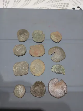 Lote monedas antiguas y resellos