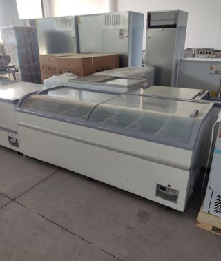 VITRINA CHARCUTERA REFRIGERADA