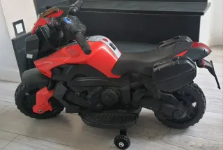Moto Eléctrica Infantil Roja y Negra