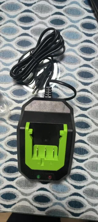 Taladro y Atornillador de Impacto 20V