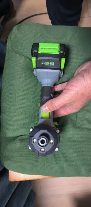 Taladro y Atornillador de Impacto 20V