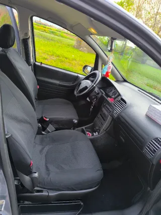 Opel Zafira 2004
