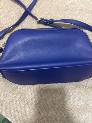 Bolso bandolera Love Moschino azul y rojo