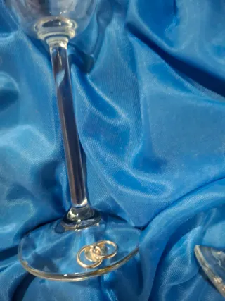 Estuche 2 Copas Cava Cristal Tallado.