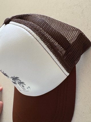 Gorra Trucker Palmeras Enjoy Everything