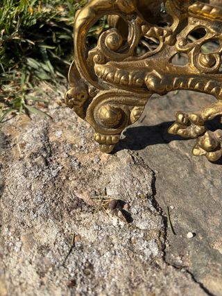 Reloj de sobremesa antiguo de bronce