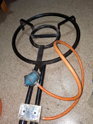 Quemador de gas con llama azul