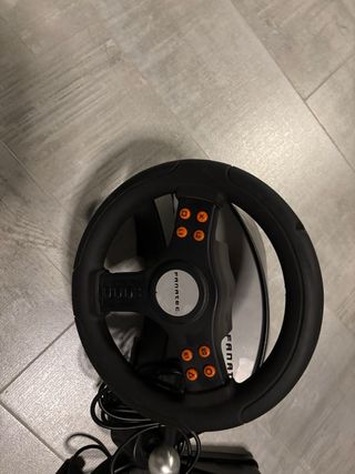 Volante Fanatec Play 1 con pedales