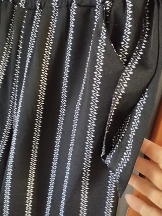 Pantaloni donna fantasia righe
