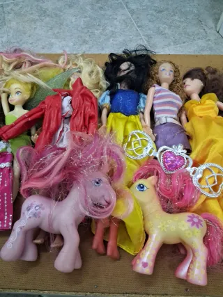 Lote de muñecas .