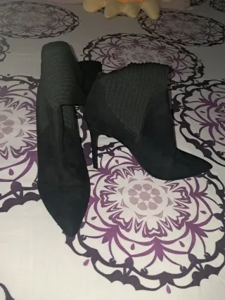 Botas altas pantorrilla tacón negras mujer