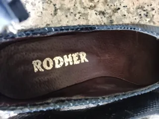 Zapatos RODHER Piel Serpiente Negro/Oro