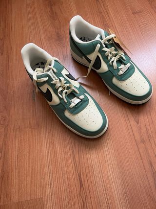 Zapatillas Nike Air Force 1 07 LV8 Beige/Verde