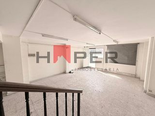 Local comercial en venta en Plaça Catalunya en Prat de Llobregat, El