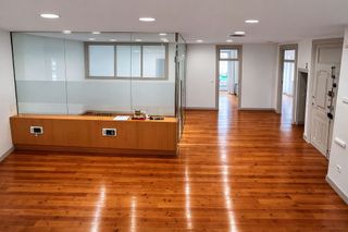 Oficina en alquiler en Centro - Ayuntamiento en Santander