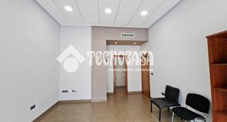 Local comercial en alquiler en Zona Hispanidad-Vivar Téllez en Vélez-Málaga