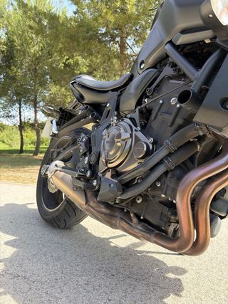 Yamaha MT07 Negra DESLIMITADA