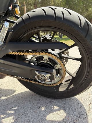 Yamaha MT07 Negra DESLIMITADA