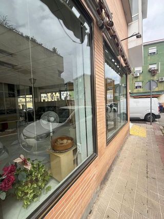 Local comercial en venta en Cruz Roja en Sevilla