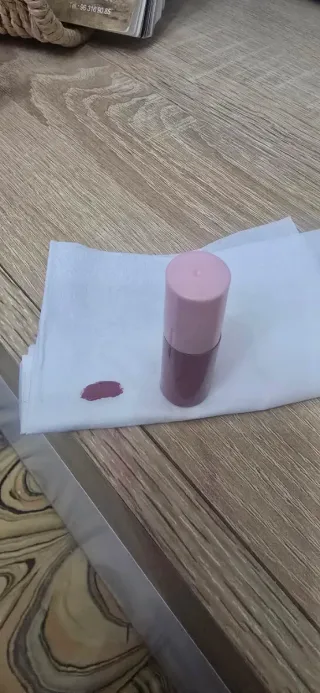 Labial líquido rosa beige