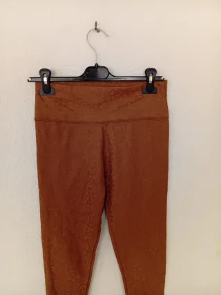 Pantalones polipiel efecto piel serpiente