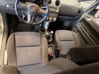 Mitsubishi Colt 2006 (625900859)