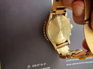 Reloj Nixon 51-30 Chrono Dorado