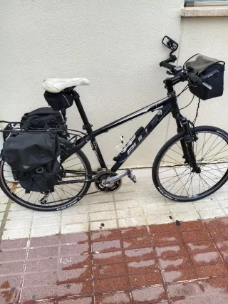 Bicicleta de paseo negra