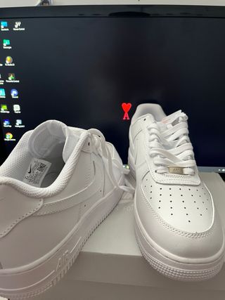 zapatillas blancas