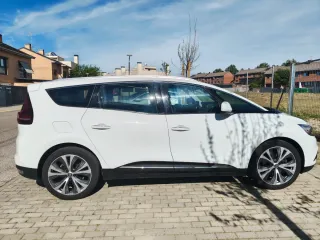 Renault Grand Scenic 2017