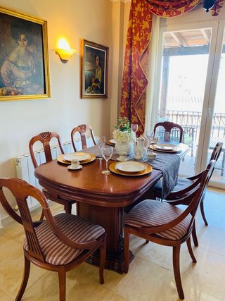 Juego de comedor de 6 sillas extensible de madera