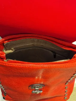 Mochila bolso roja nueva