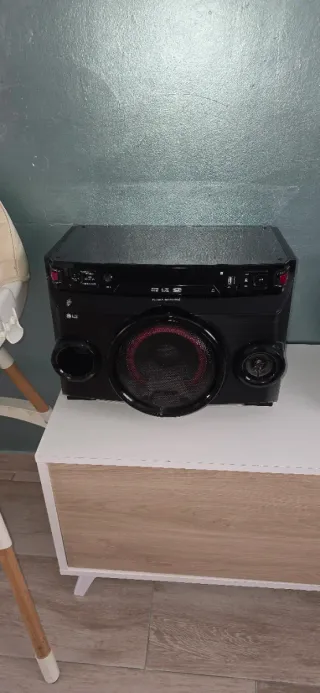 Altavoz LG Negro
