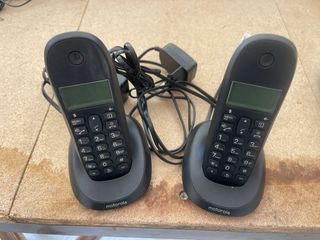 Teléfonos Inalámbricos Gigaset y Motorola Negros