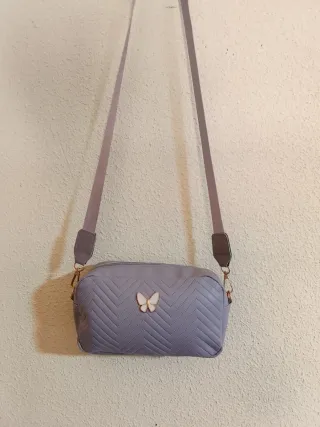 Bolso lila con mariposa | Súper cute