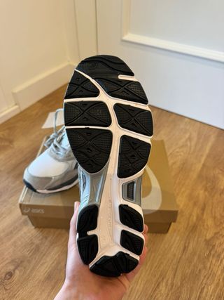 Asics Gel NYC Gris Blanco